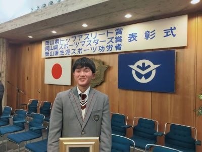 テニス部中西さんが岡山県トップアスリート賞を受賞