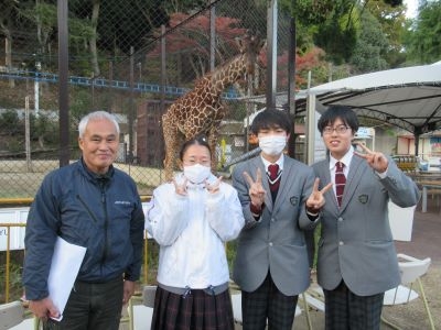 文化祭の収益金　池田動物園に寄付