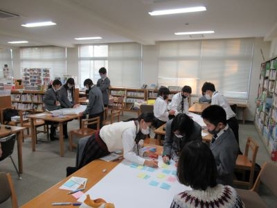 岡山理科大学附属中学生対象「IB Work Shop」に国際バカロレアコースの生徒がアシスタント