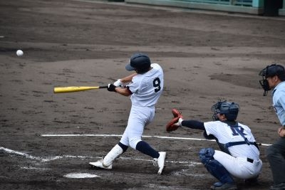 硬式野球部　2回戦岡山芳泉高校に勝利!